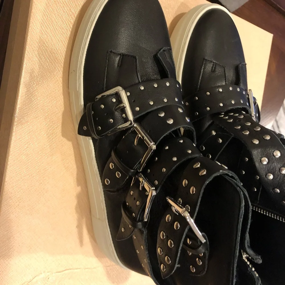 J slides Booties   studded details size 8 - Picture 2 of 11